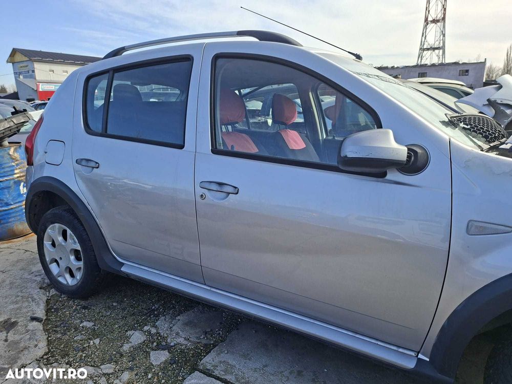 Usa dezechipata stanga/dreapta, fata/spate Dacia Sandero 2010 - 1