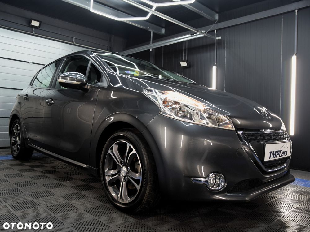 Peugeot 208 - 2