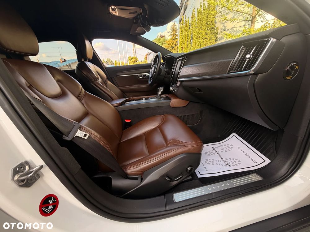 Volvo V90 Cross Country D5 SCR AWD - 38