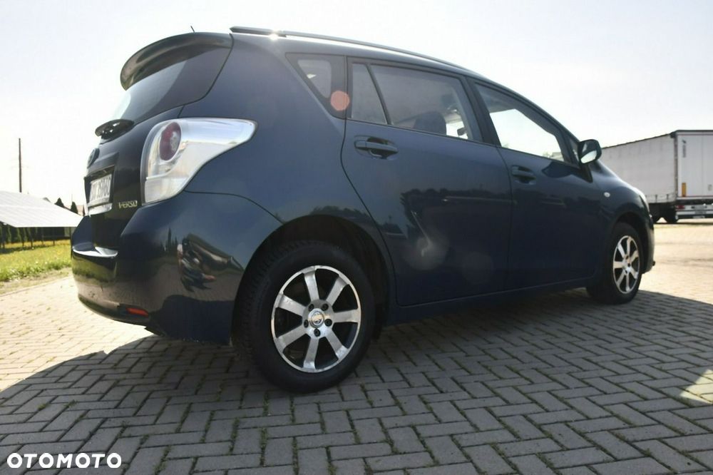 Toyota Verso - 8