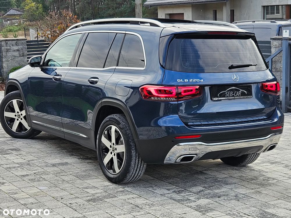 Mercedes-Benz GLB 220 d 4-Matic 8G-DCT - 4