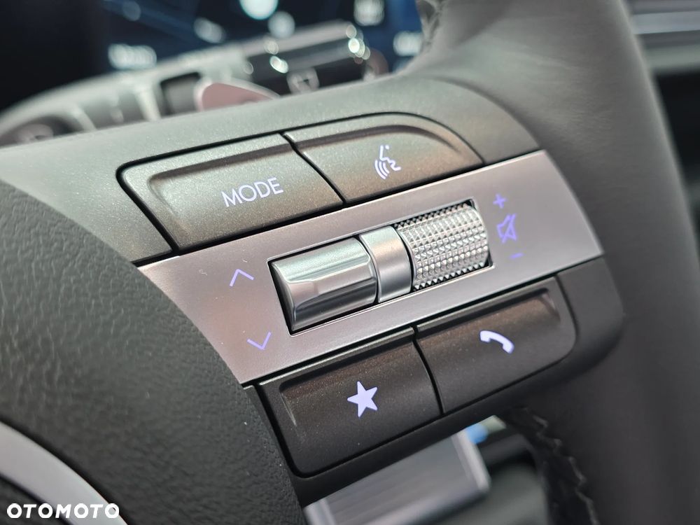 Hyundai Kona 64kWh Executive - 14
