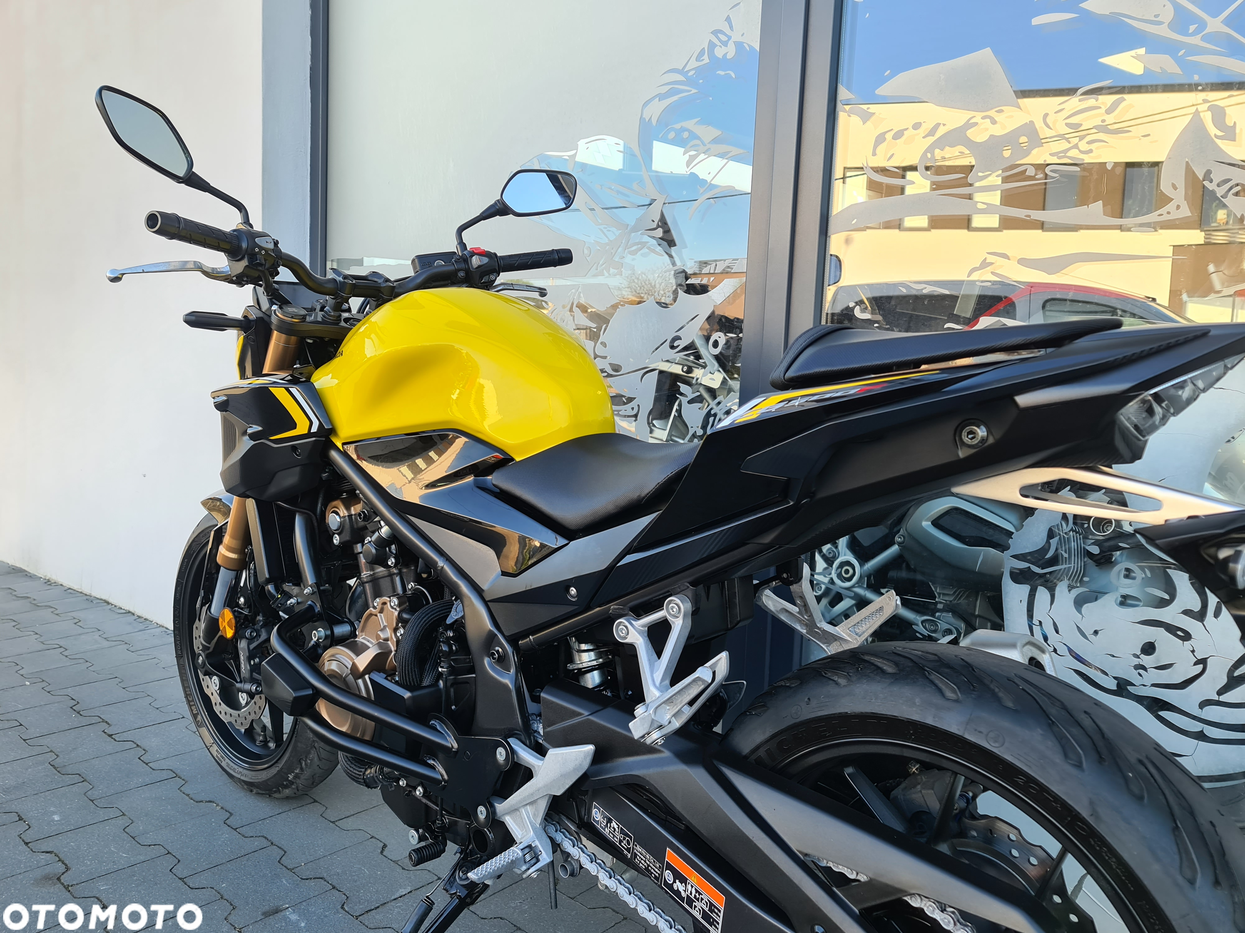 Honda CBF - 17
