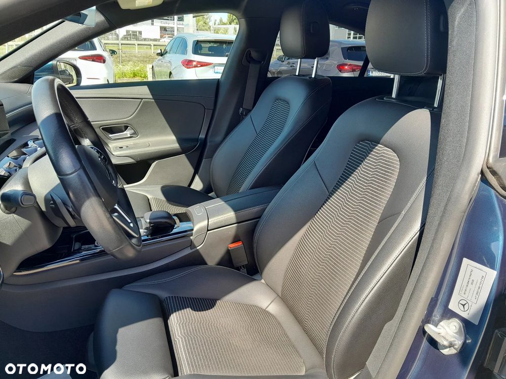 Mercedes-Benz CLA 180 Progressive 7G-DCT - 10