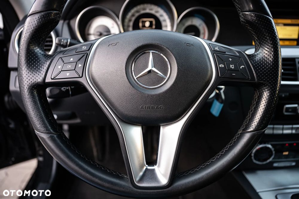 Mercedes-Benz Klasa C 220 CDI BlueEff 4-Matic Avantgarde - 15