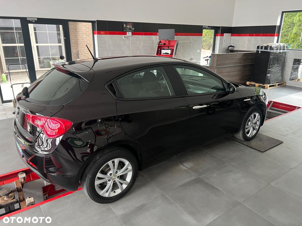 Alfa Romeo Giulietta 1.6 JTDM 16V Impression - 10