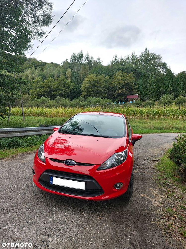 Ford Fiesta 2012 photo 2
