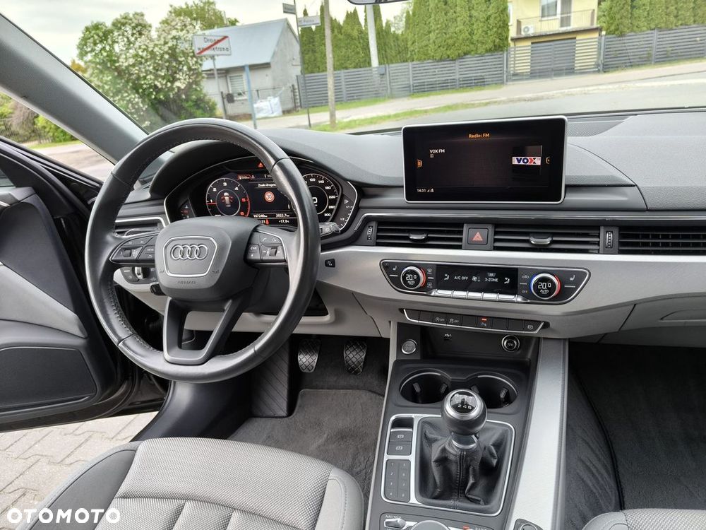 Audi A4 Avant 2.0 TDI DPF clean diesel Ambiente - 29