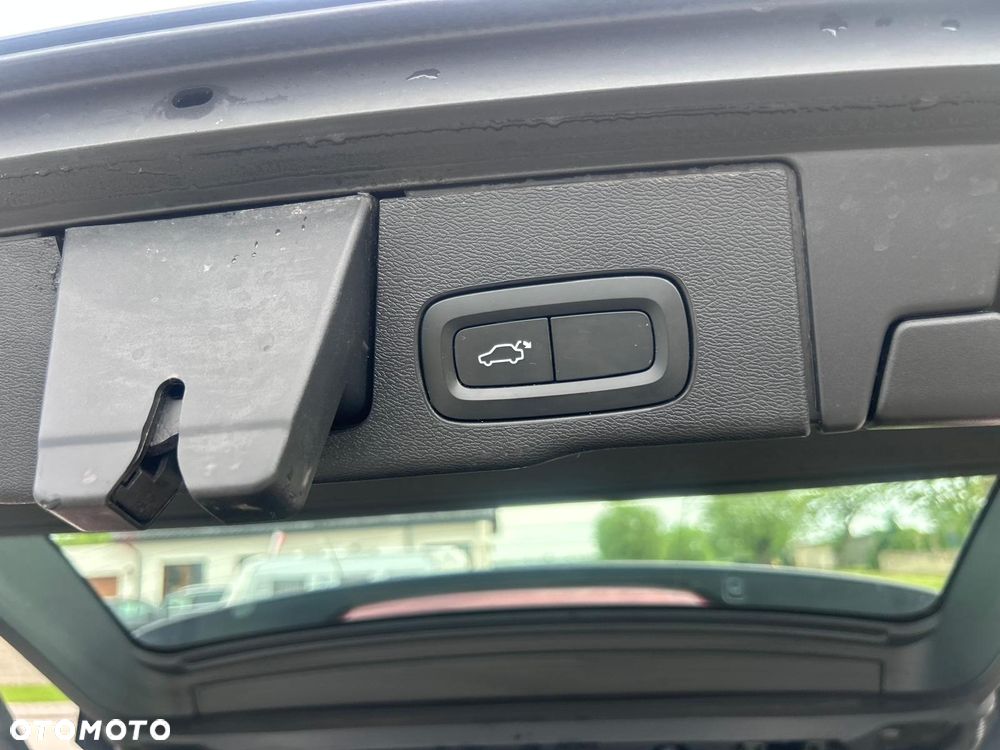 Volvo XC 60 D4 SCR R-Design - 31