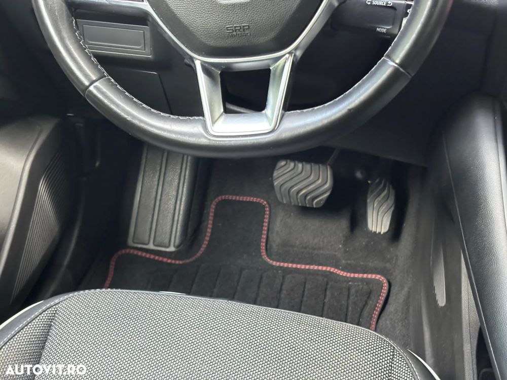 Renault Captur - 36