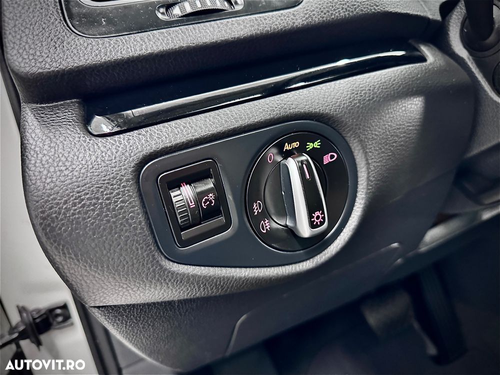 Volkswagen Sharan 2.0 TDI DSG Blue Motion Match - 32