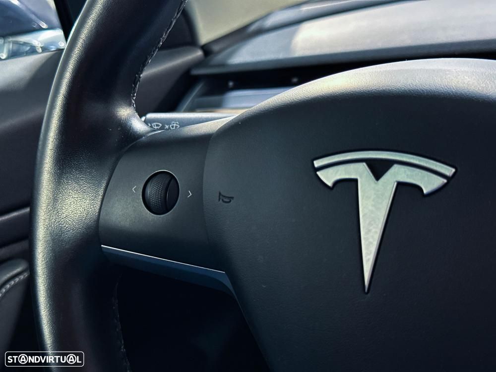 Tesla Model 3 Long-Range Dual Motor AWD - 38