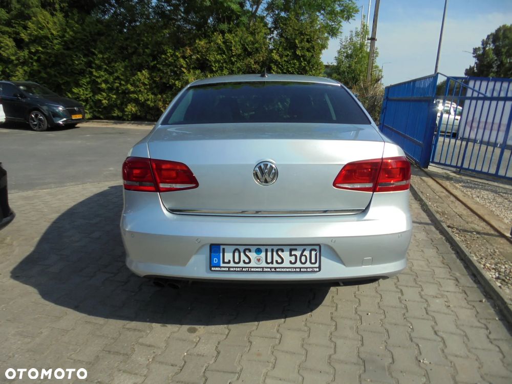 Volkswagen Passat 2.0 TDI Comfortline - 34
