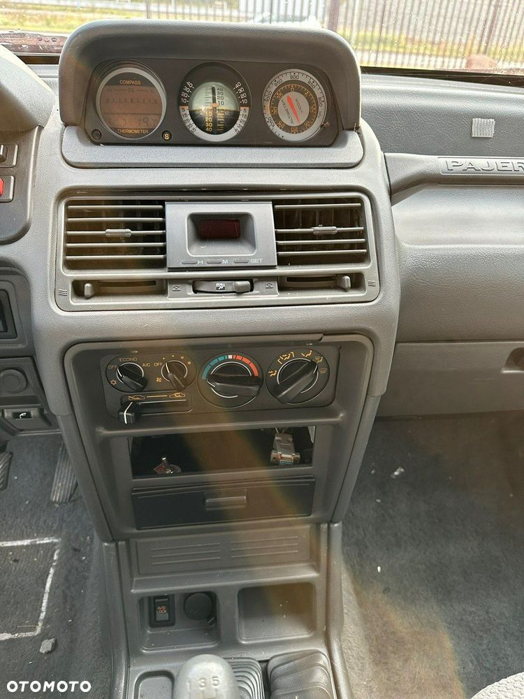 Mitsubishi Pajero - 9