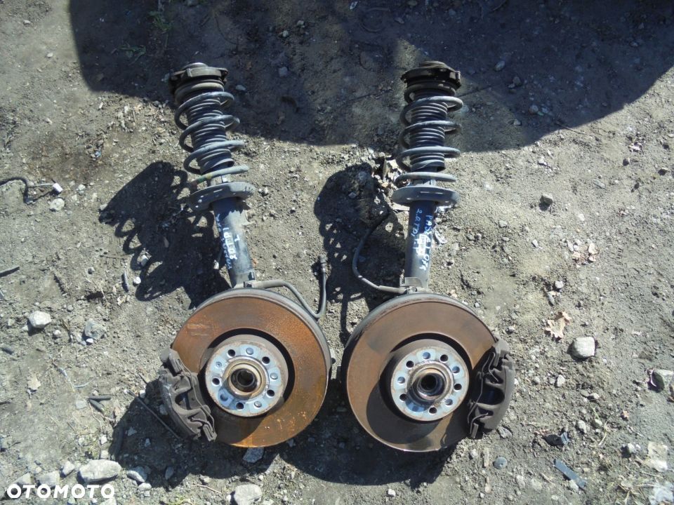 ZWROTNICA MCPHERSON PRAWY LEWY VW PASSAT B6 - 1