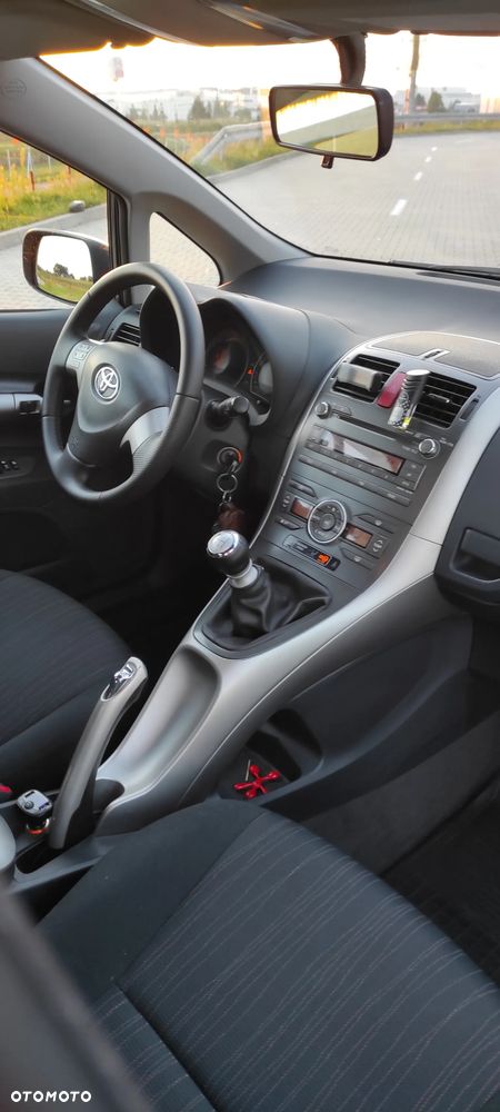 Toyota Auris 1.6 Sol - 7