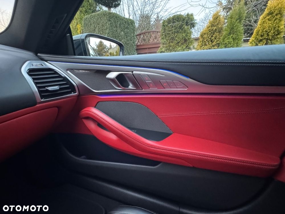 BMW Seria 8 - 36