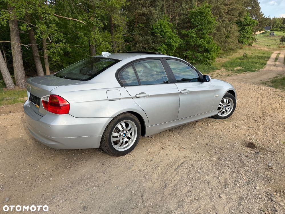 BMW Seria 3 318i Edition Sport - 4