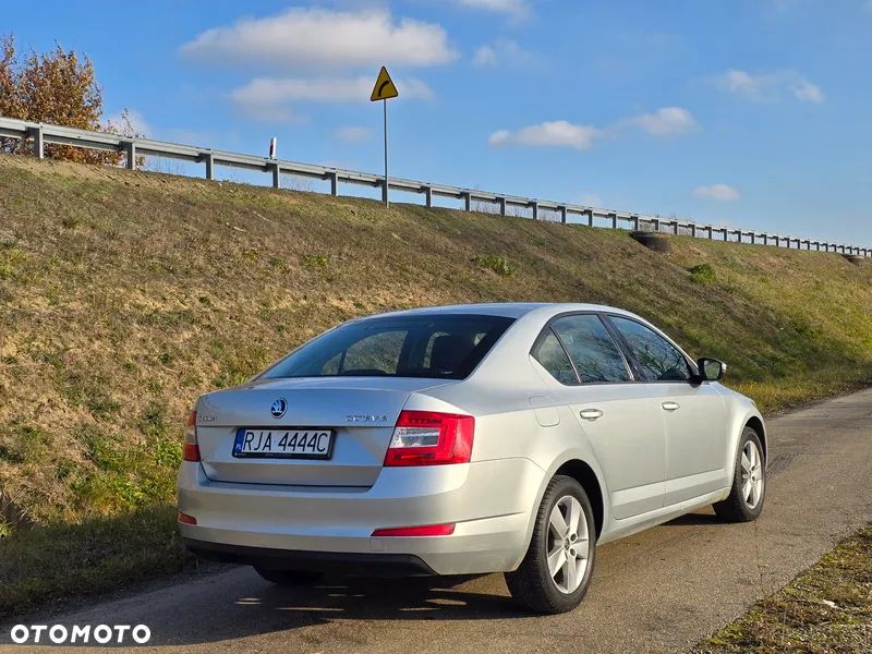 Skoda Octavia 1.6 TDI Ambition - 17