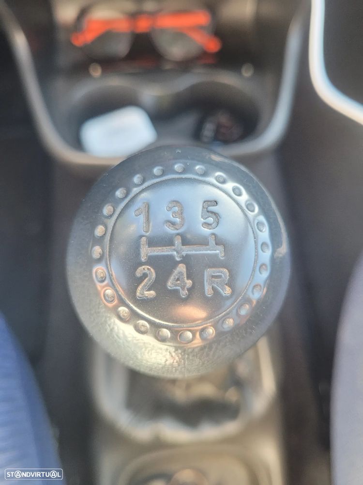 Fiat Punto 1.2 ELX - 12