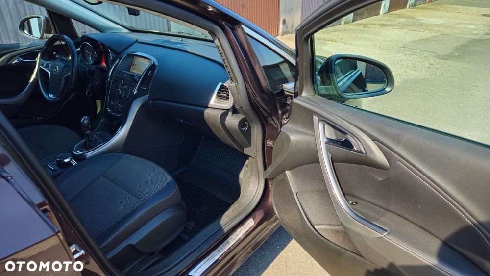 Opel Astra 2.0 CDTI Cosmo - 9