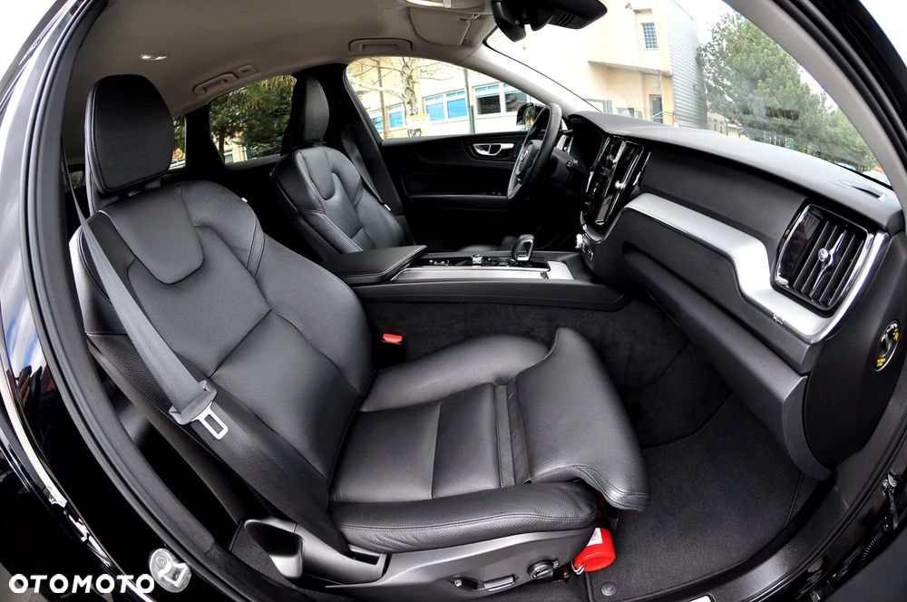 Volvo XC 60 B4 D Geartronic RDesign - 22