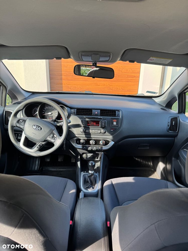 Kia Rio - 11