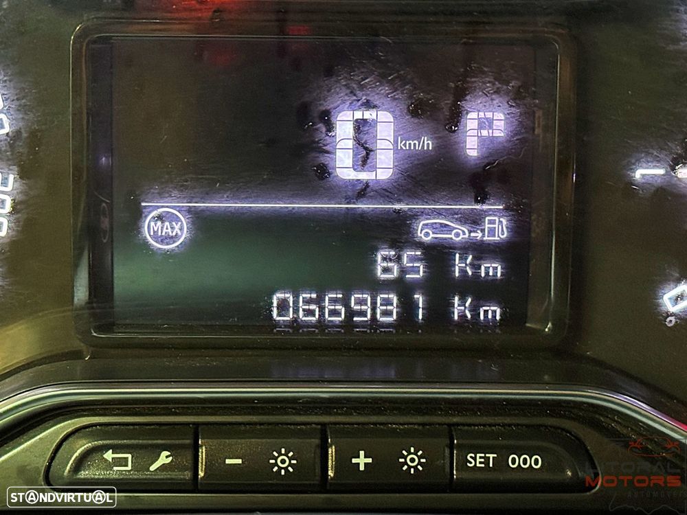 Citroën C3 Aircross 1.2 PureTech Shine EAT6 - 27