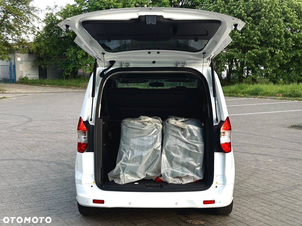 Ford Tourneo Courier 1.5 TDCi Trend - 5