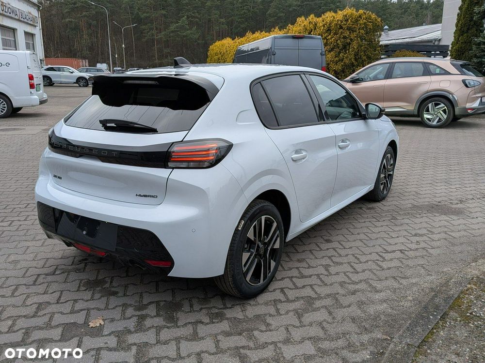 Peugeot 208 - 4