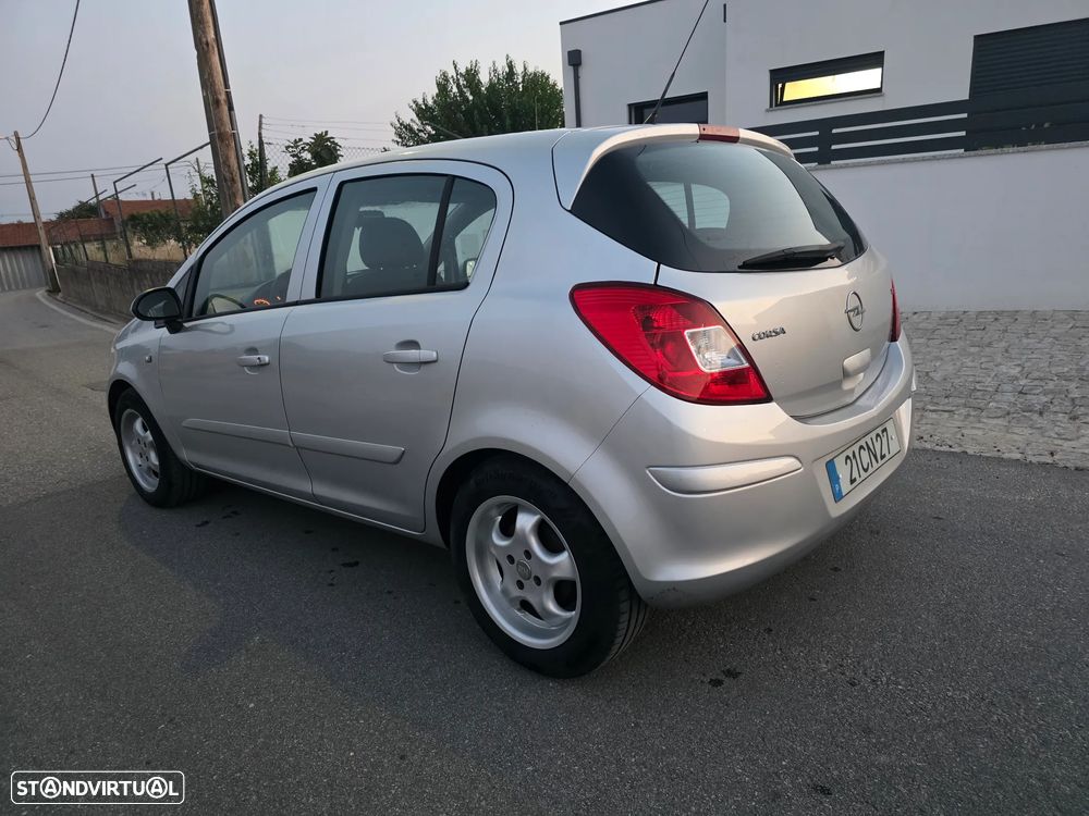Opel Corsa 1.2 Enjoy - 2
