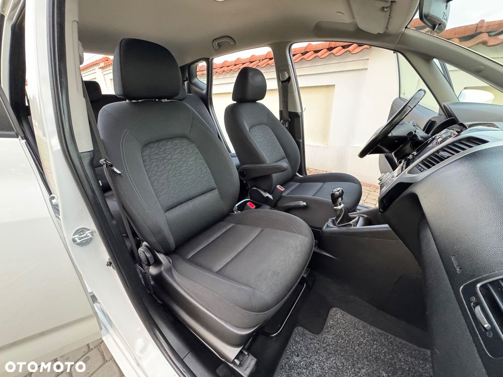 Hyundai ix20 - 19
