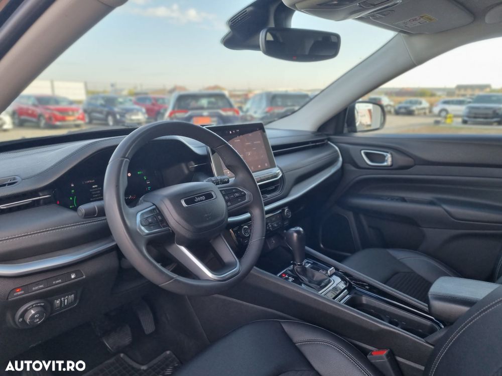 Jeep Compass - 14