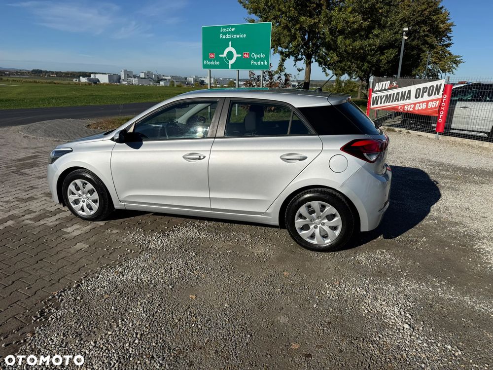 Hyundai i20 1.1 CRDi Classic - 9