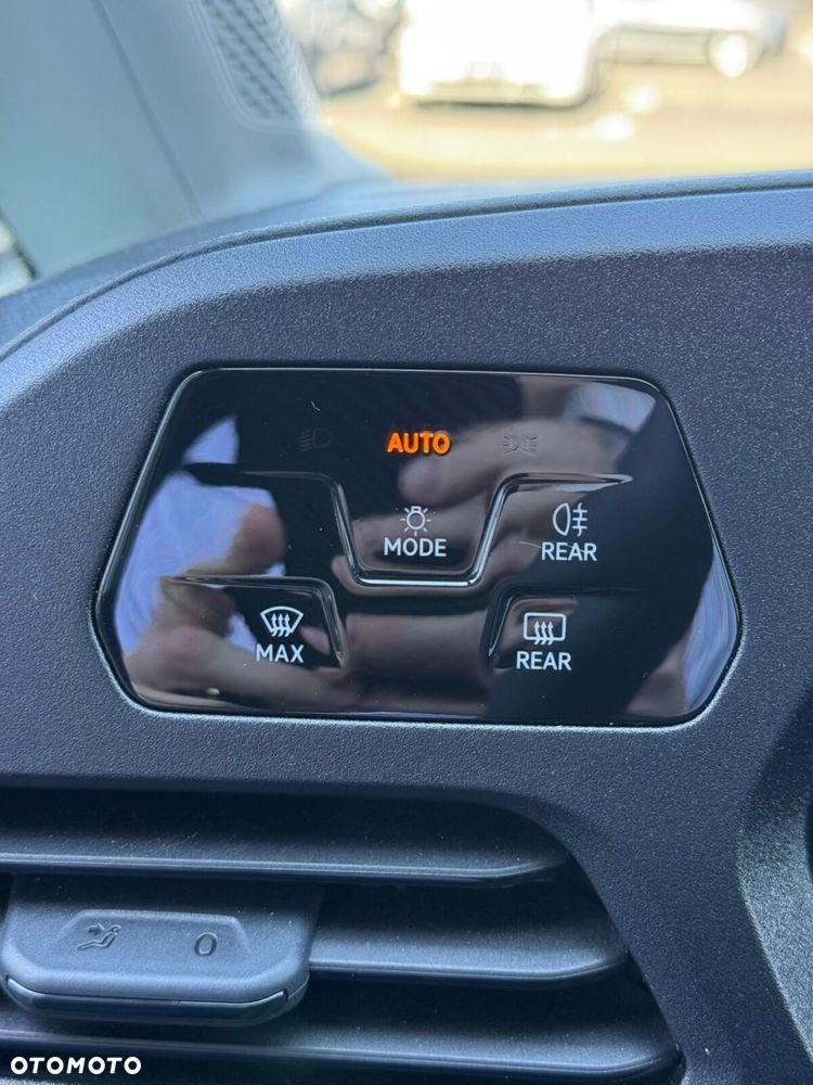 Volkswagen Caddy 2.0 TDI 102KM - 12