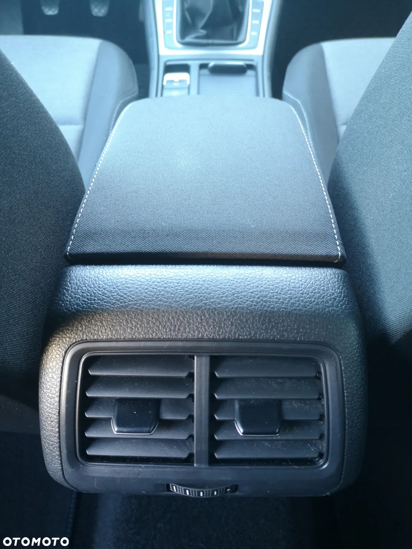 Volkswagen Golf 1.2 TSI BlueMotion Technology Trendline - 26