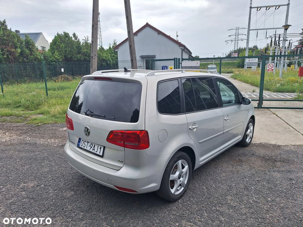 Volkswagen Touran - 3