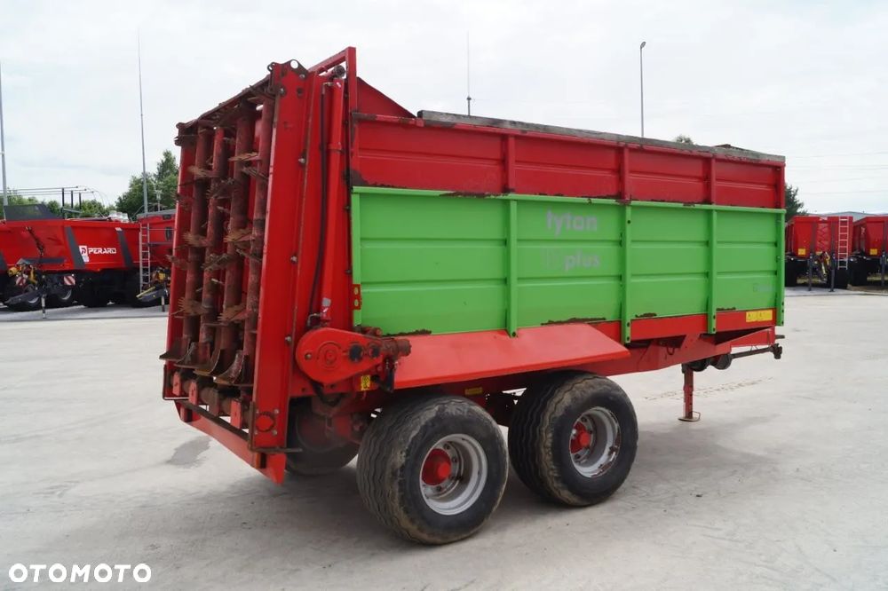 Unia Rozrzutnik Obornika TYTAN 10 Plus - 10