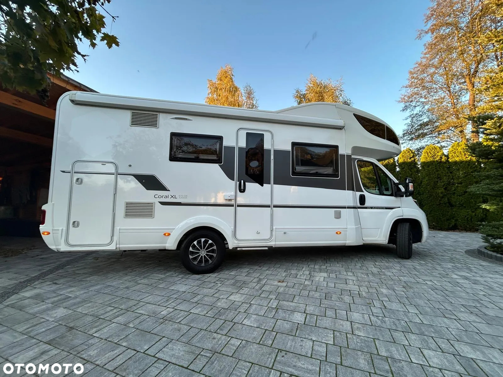 Adria CORAL XL Axess 670 DK - 6