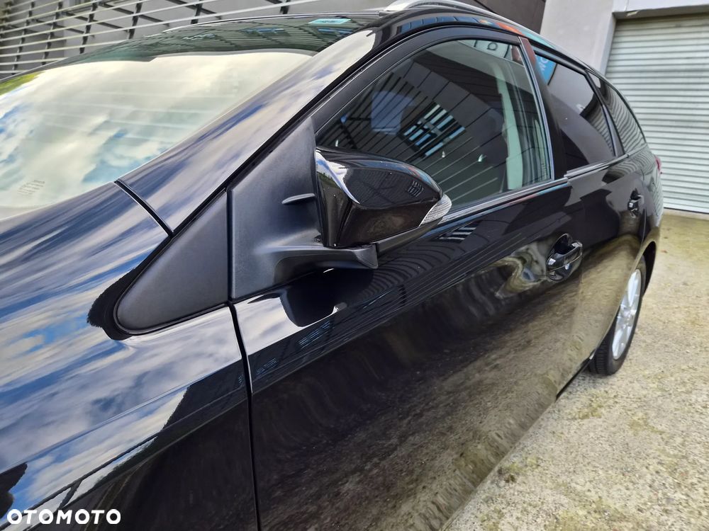Toyota Auris 1.6 Premium - 10