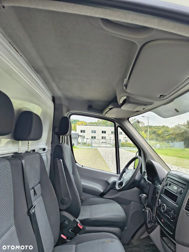 Mercedes-Benz SPRINTER - 15