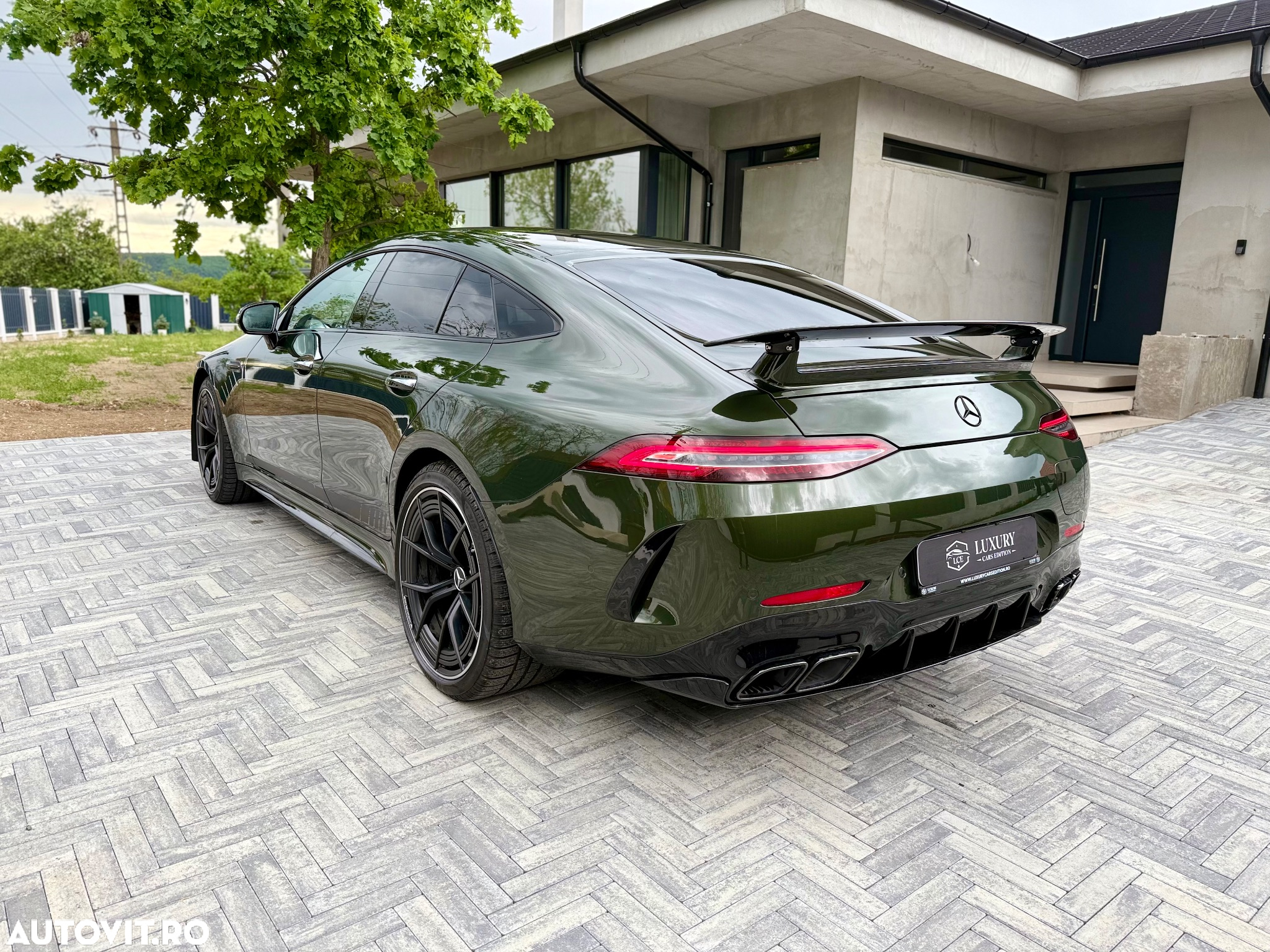 Mercedes-Benz AMG GT - 4