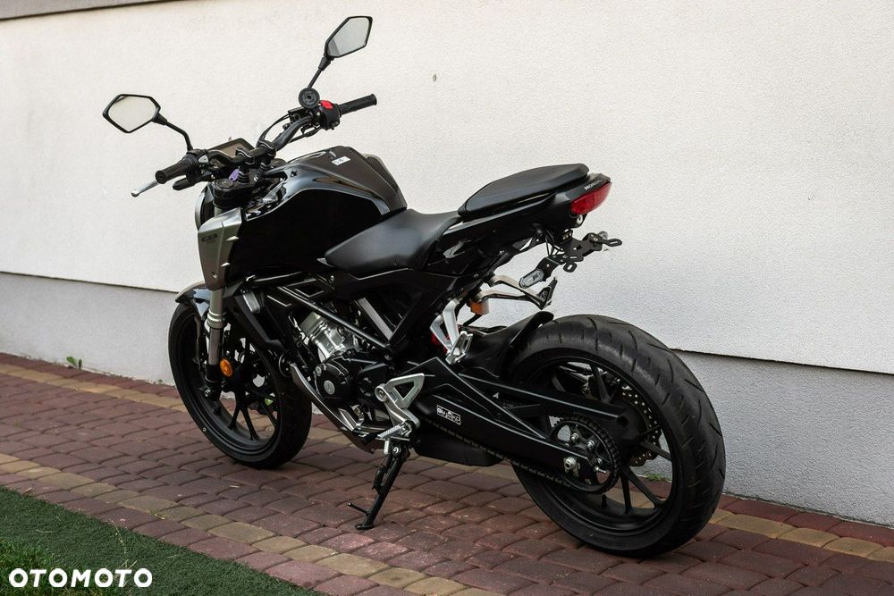 Honda CB - 4