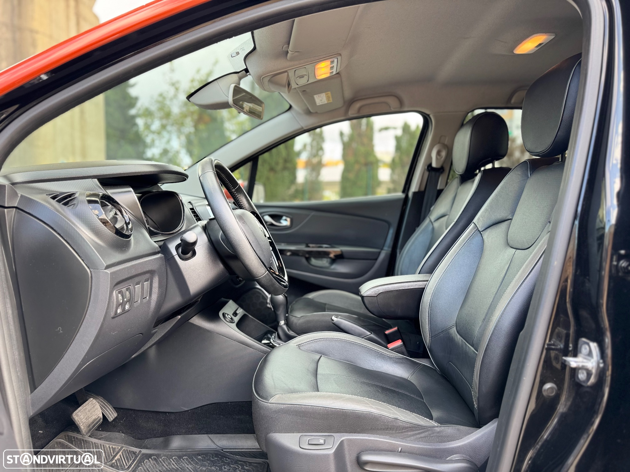 Renault Captur 1.2 TCe Exclusive EDC - 5