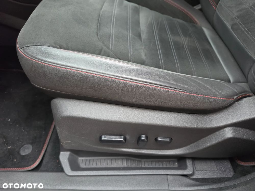 Ford Kuga 2.0 TDCi AWD ST-Line Black - 23