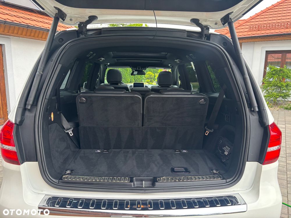 Mercedes-Benz GLS - 15