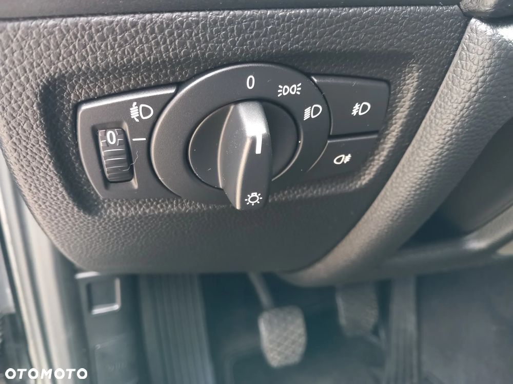 BMW Seria 1 116d - 26