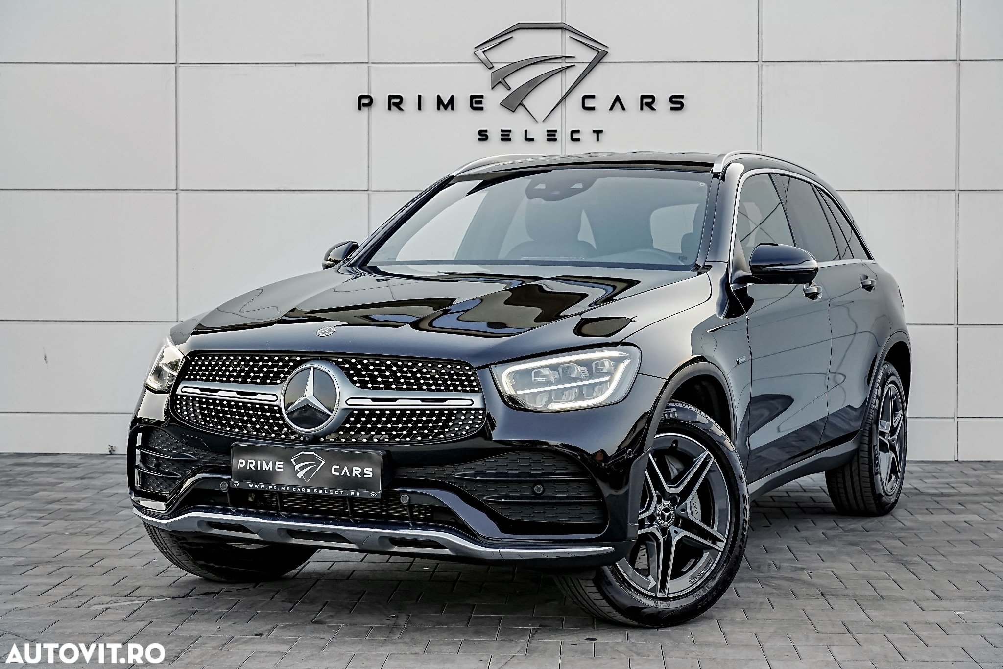 Mercedes-Benz GLC 300 e 4Matic 9G-TRONIC AMG Line - 11