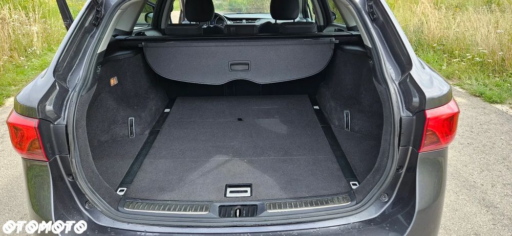 Toyota Avensis 1.8 Premium - 10