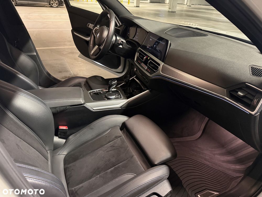 BMW Seria 3 330i M Sport sport - 4